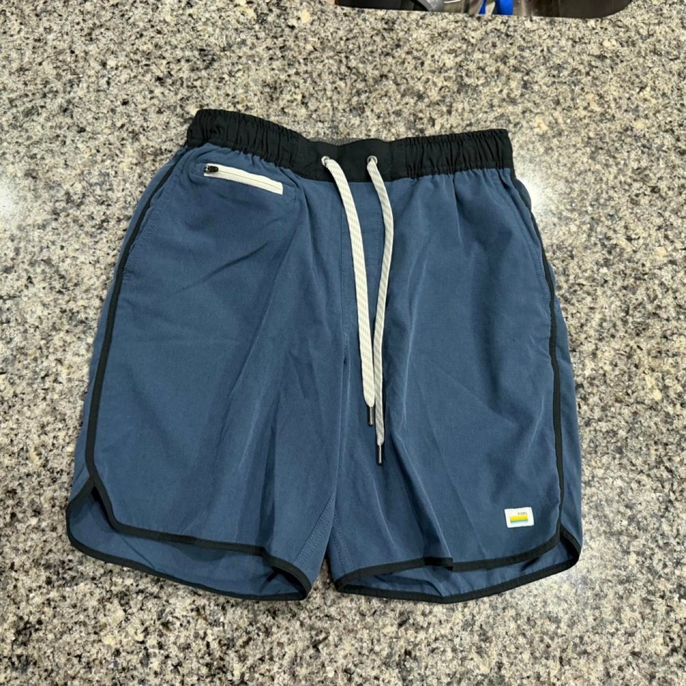 Vuori Men's Banks Shorts